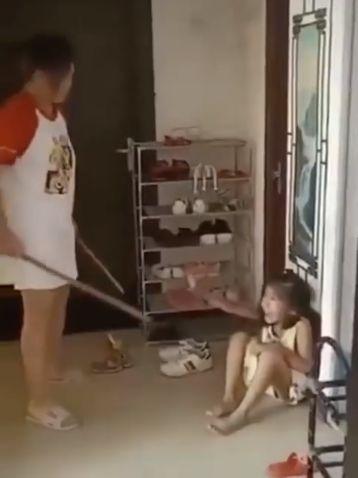 打孩子视频,揭秘打孩子视频背后的家庭教育真相